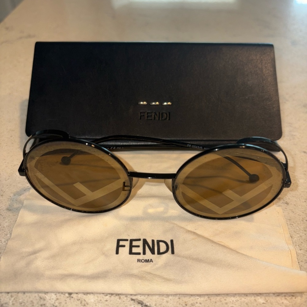 Fendi Round Sunglasses with Black Frame and Brown Lenses
